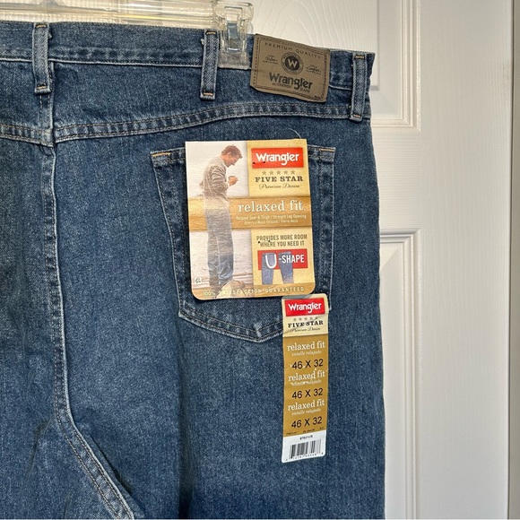 Wrangler Men's Relaxed Fit Jeans - Dark Blue 46 X 32 - Picture 1 of 7